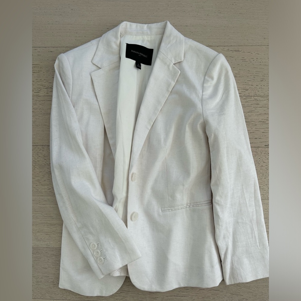 Banana Republic White Blazer